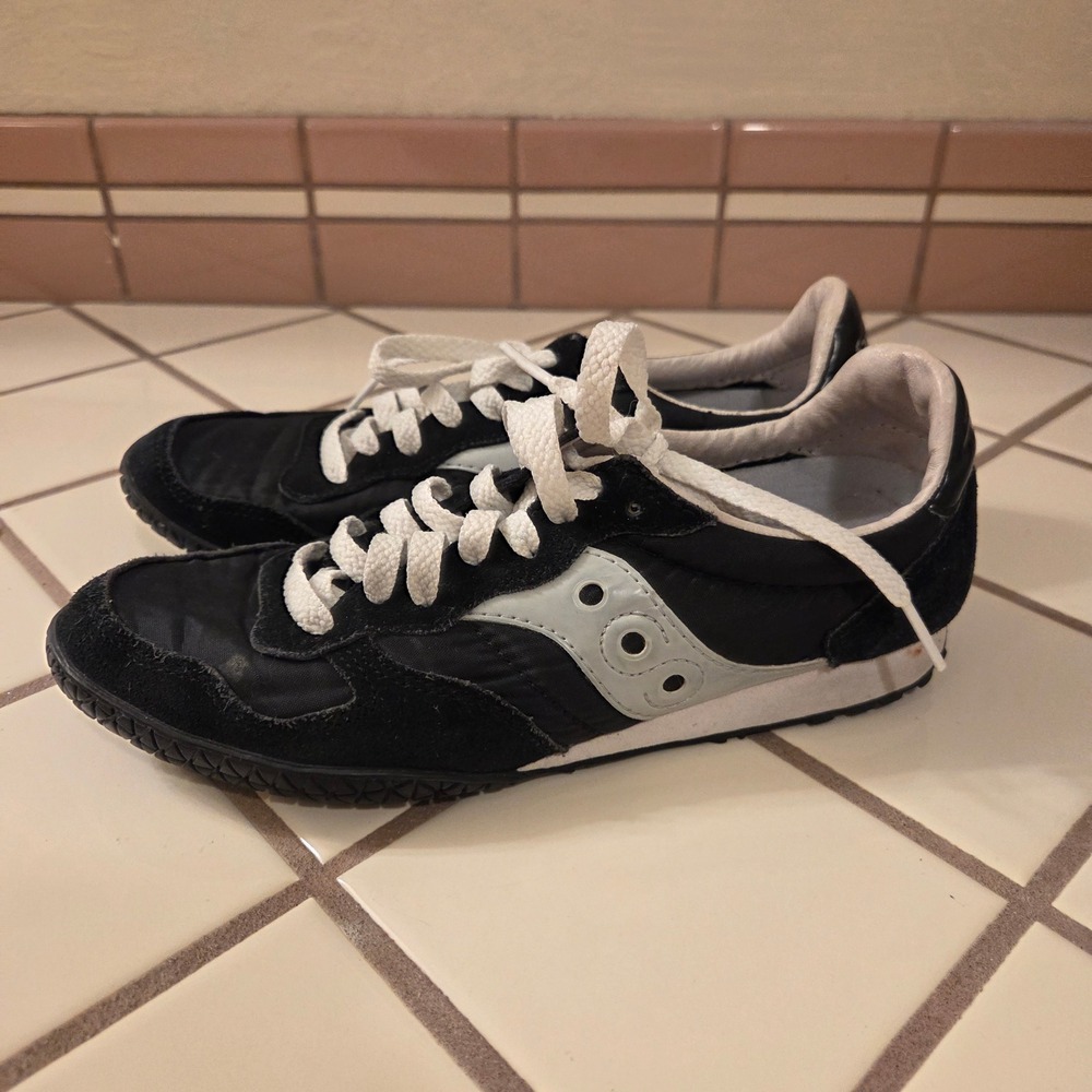 Saucony Bullet Womens Black Silver Suede Nylon Low Top Sneakers 1943-37 Size 7
